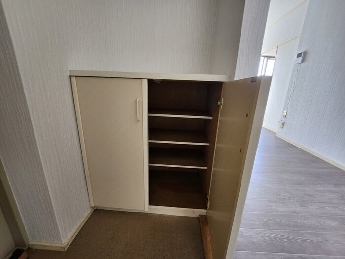 物件内観写真12　(靴箱)