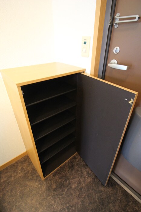 物件内観写真9　(靴箱)