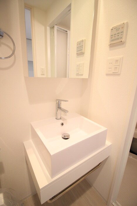 物件内観写真9　(洗面)