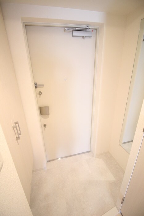 物件内観写真14　(玄関)