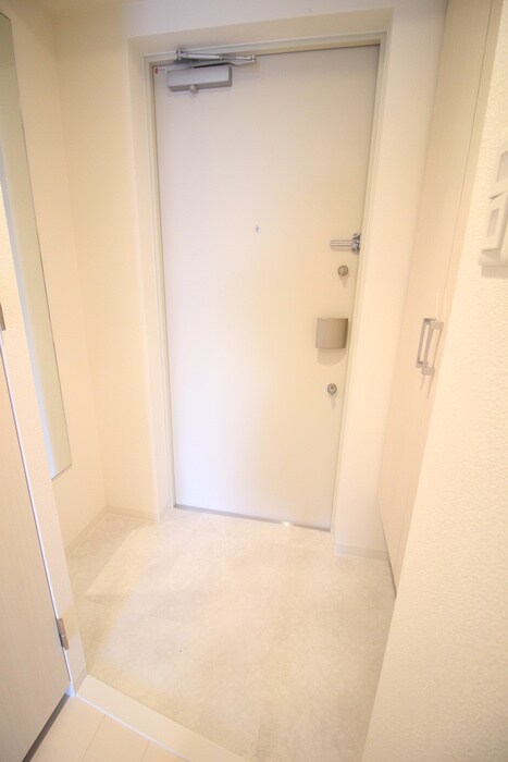 物件内観写真15　(玄関)