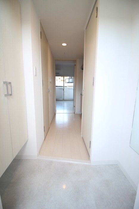 物件内観写真16　(廊下)