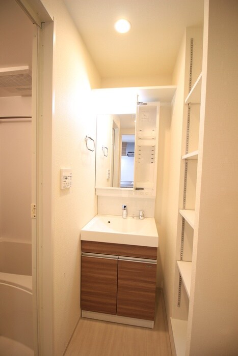 物件内観写真13　(洗面)