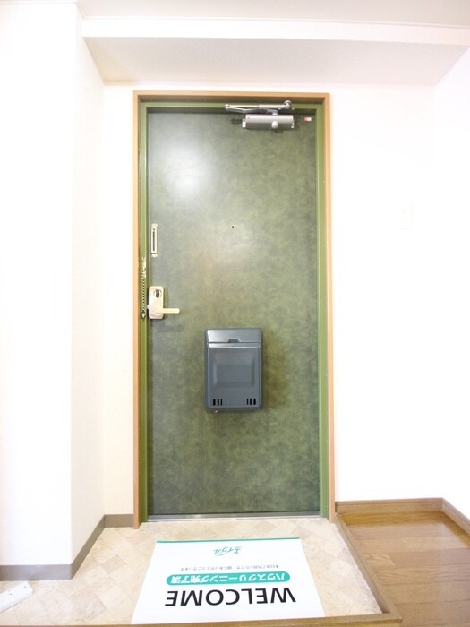 物件内観写真7　(玄関)