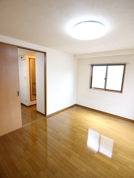 物件内観写真19　(居室)