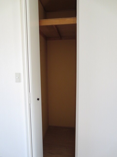物件内観写真11　(収納)