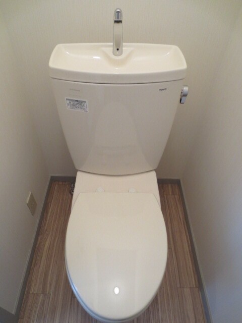 物件内観写真15　(トイレ)