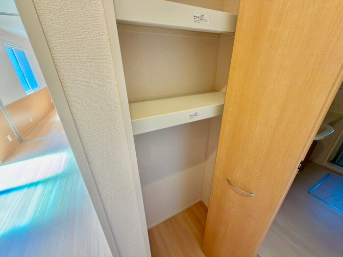 物件内観写真18　(収納)