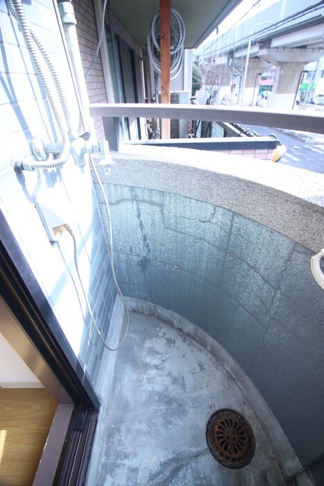 物件内観写真14　(洗濯機置場)