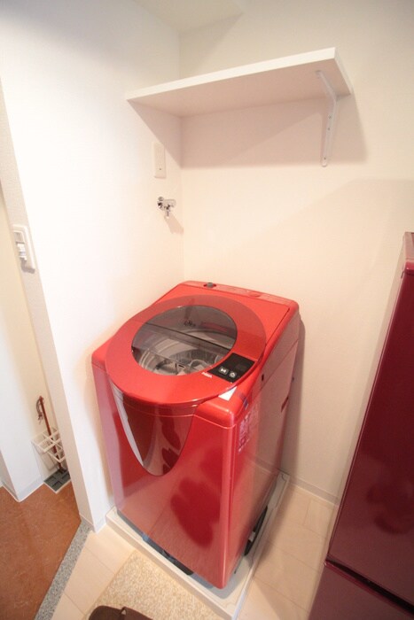 物件内観写真9　(洗濯機置場)