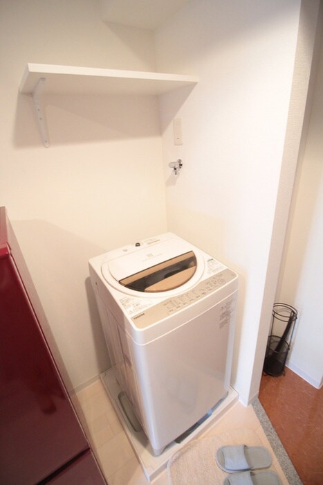 物件内観写真11　(洗濯機置場)