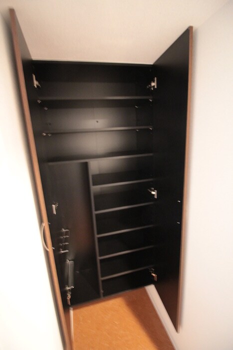 物件内観写真15　(靴箱)