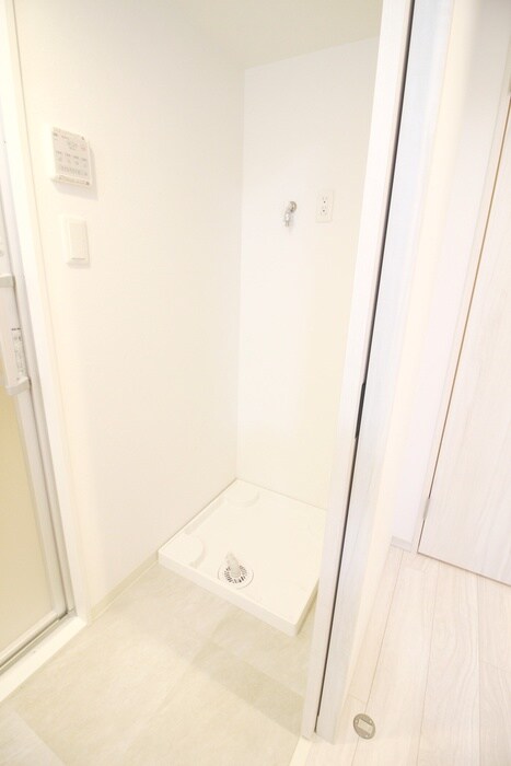 物件内観写真10　(洗濯機置場)