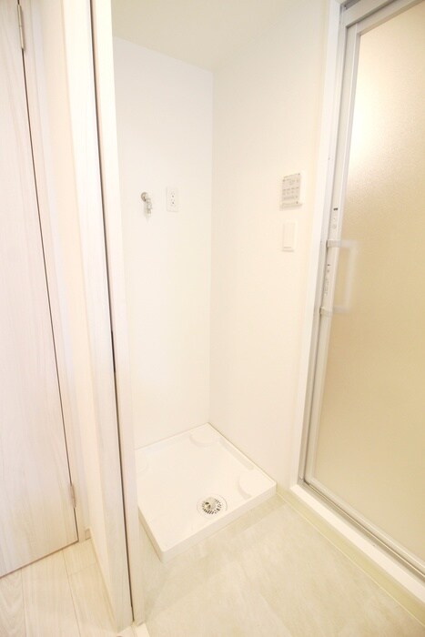 物件内観写真10　(洗濯機置場)