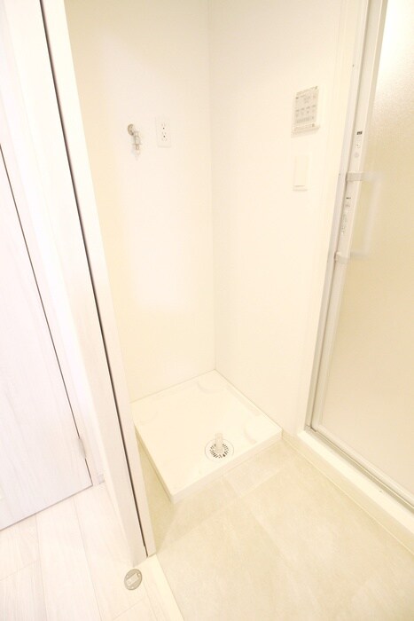 物件内観写真11　(洗濯機置場)