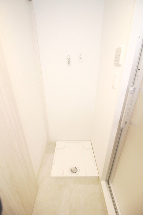 物件内観写真11　(洗濯機置場)