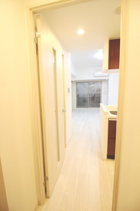 物件内観写真16　(廊下)