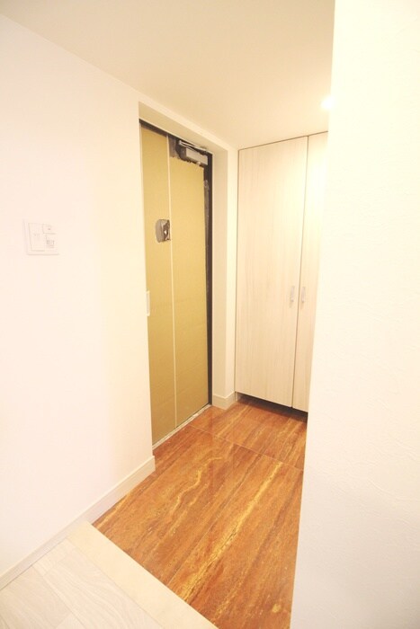 物件内観写真19　(玄関)