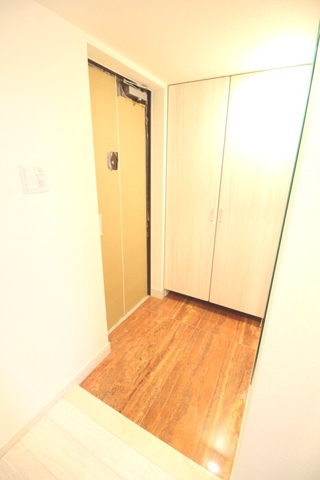 物件内観写真19　(玄関)