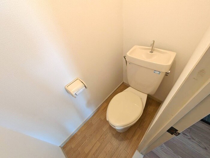 物件内観写真13　(トイレ)