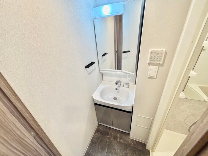 物件内観写真14　(洗面)