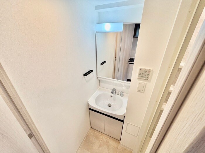 物件内観写真14　(洗面)