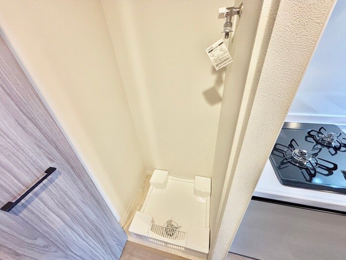 物件内観写真15　(洗濯機置場)