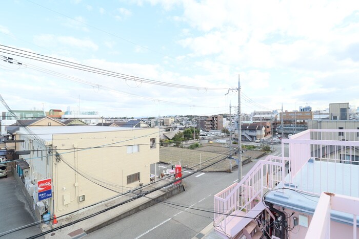 物件内観写真13　(室内からの展望)