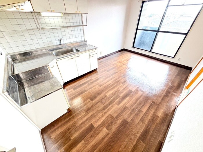 物件内観写真10　(居室)