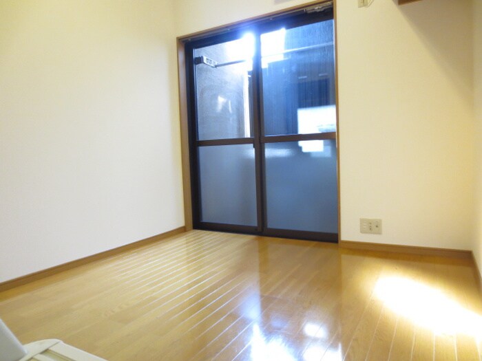 物件内観写真13　(居室)