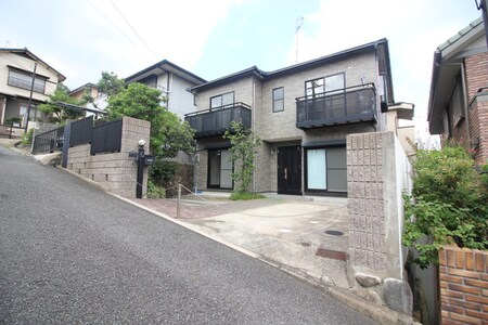 愛宕山戸建貸家外観写真