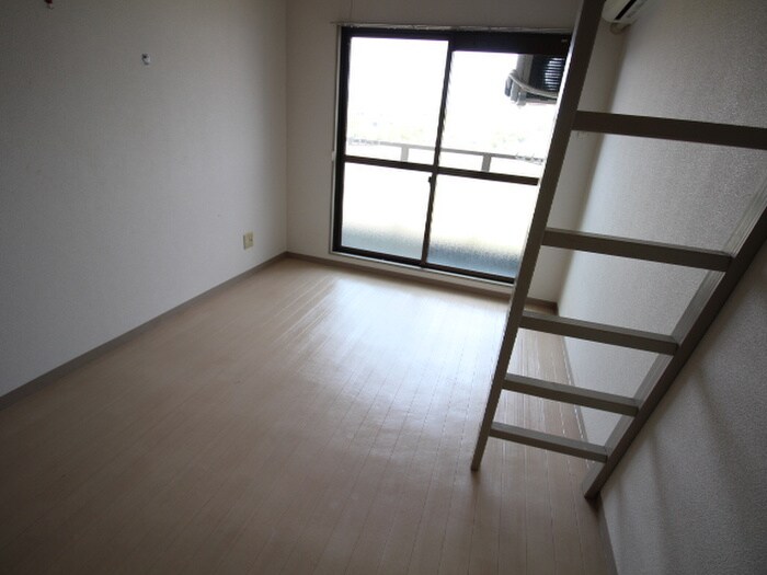 物件内観写真6　(居室)