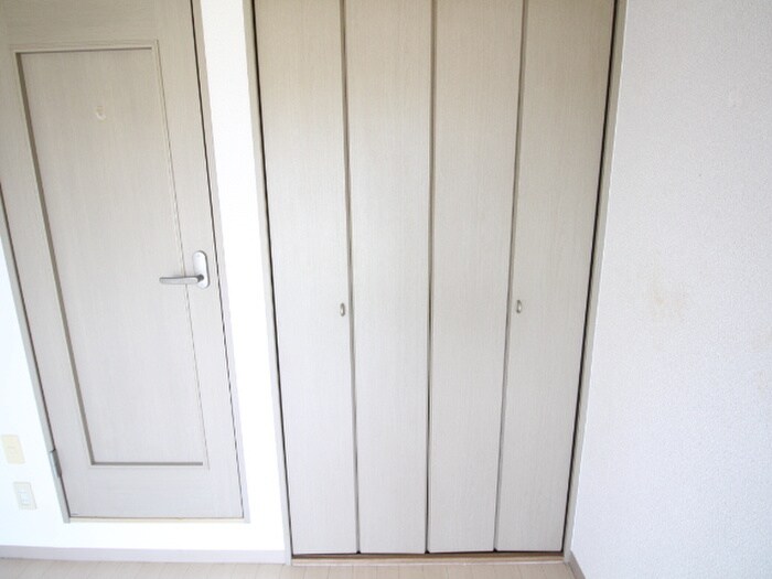 物件内観写真12　(収納)