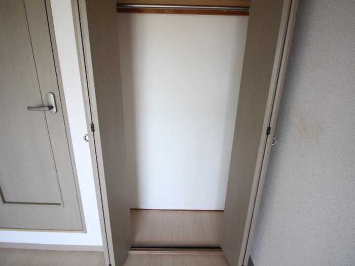 物件内観写真13　(収納)