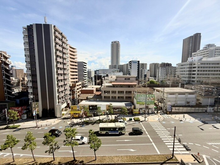 物件内観写真16　(室内からの展望)