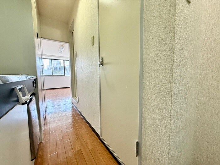 物件内観写真20　(廊下)