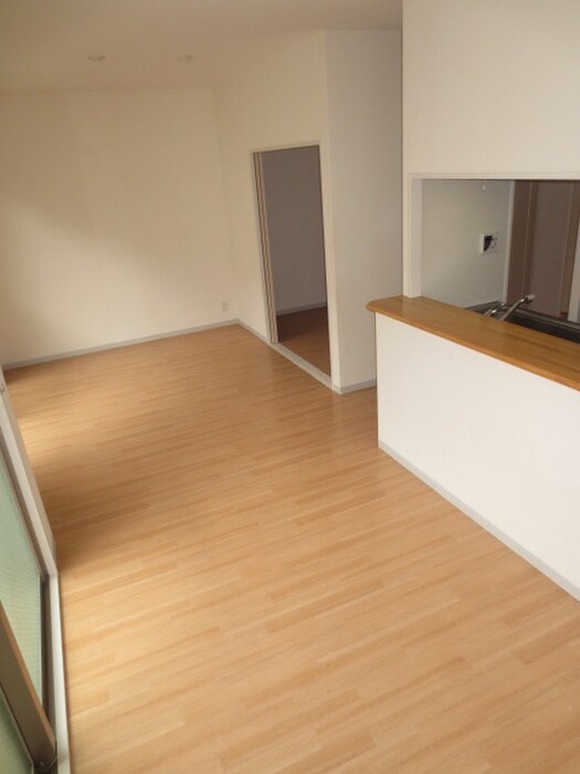 物件内観写真6　(玄関)