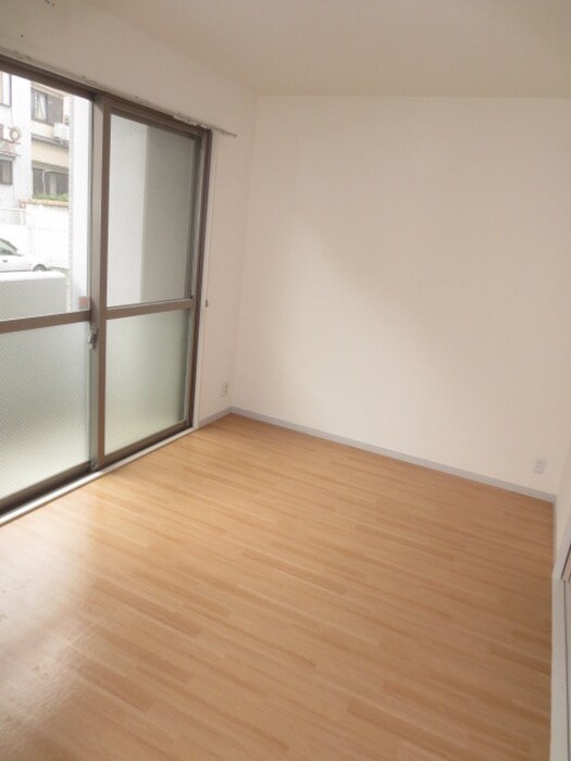 物件内観写真9　(室内からの展望)