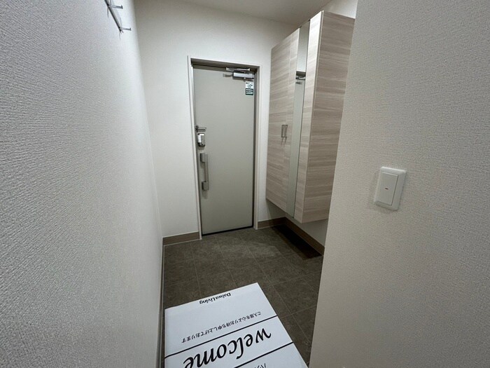 物件内観写真18　(玄関)