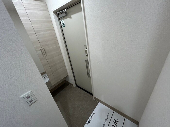 物件内観写真18　(玄関)