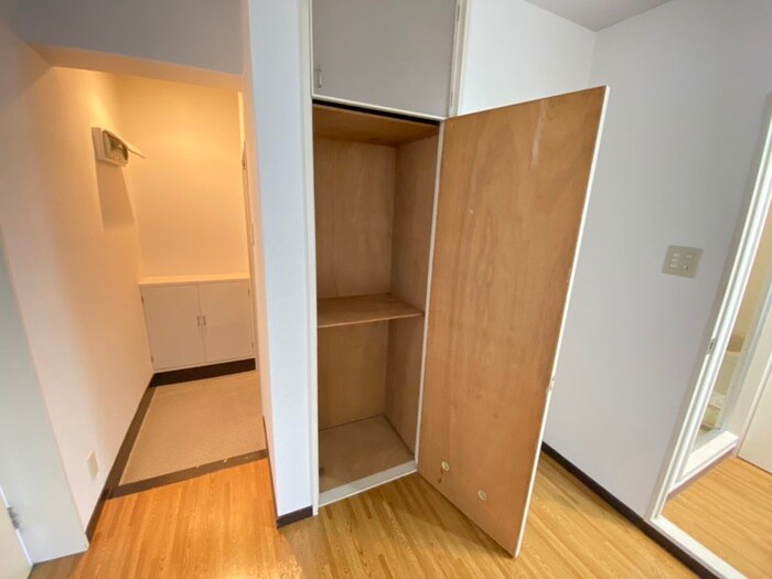 物件内観写真11　(収納)