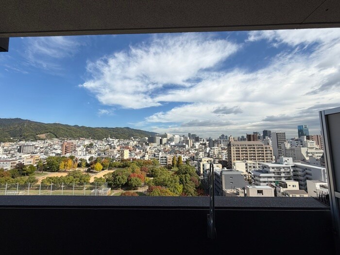 物件内観写真18　(室内からの展望)