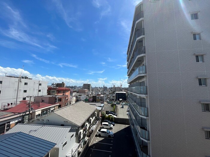 物件内観写真18　(室内からの展望)