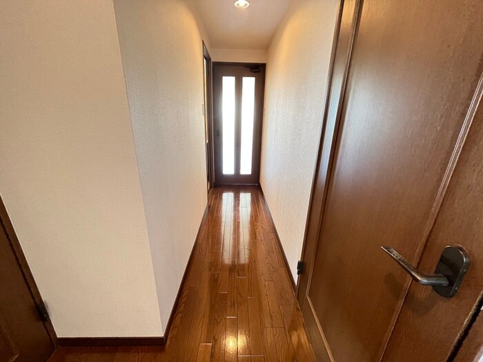 物件内観写真20　(廊下)