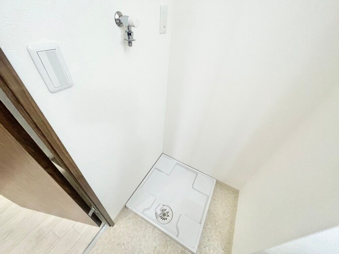 物件内観写真21　(洗濯機置場)