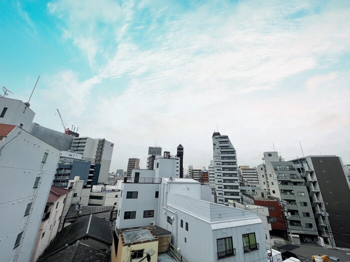 物件内観写真22　(室内からの展望)