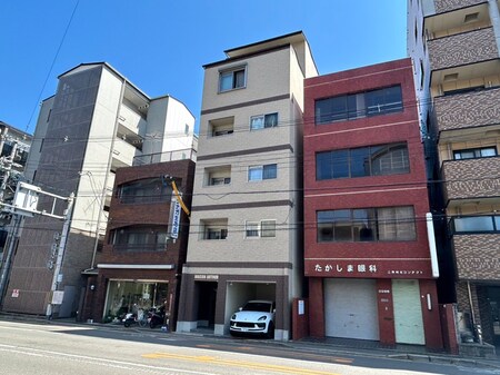 メゾンアーサー外観写真