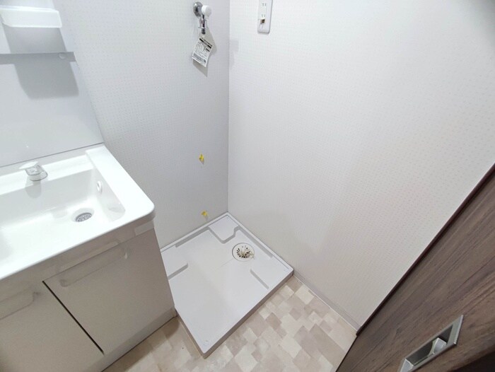 物件内観写真18　(洗濯機置場)