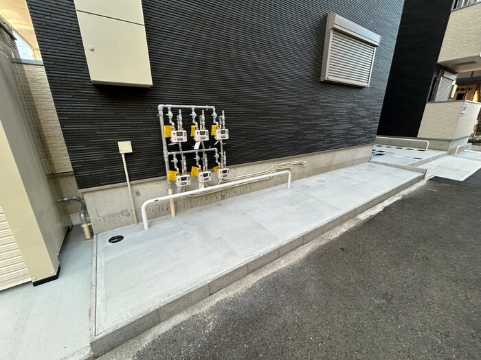 物件外観写真5　(駐輪場)