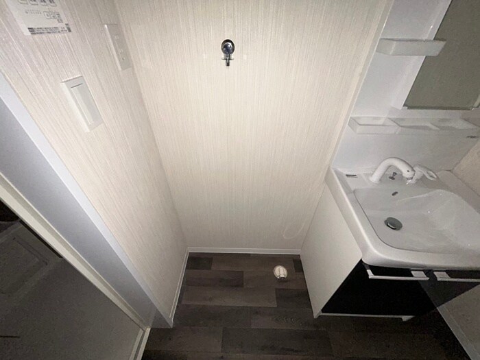 物件内観写真18　(洗濯機置場)